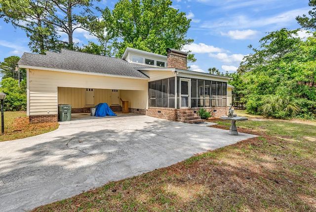 1300 Elizabeth St., North Myrtle Beach, SC 29582
