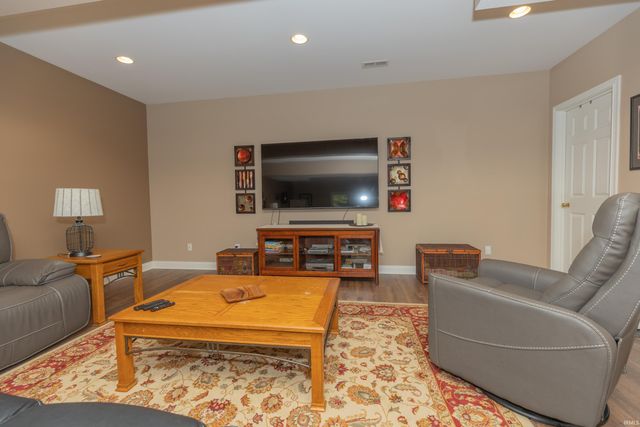 2209 Duffers Lane, Evansville, IN 47725