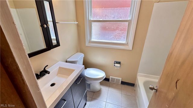 1434 E 222nd Street, Euclid, OH 44117
