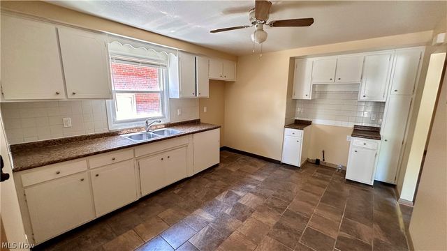 1434 E 222nd Street, Euclid, OH 44117