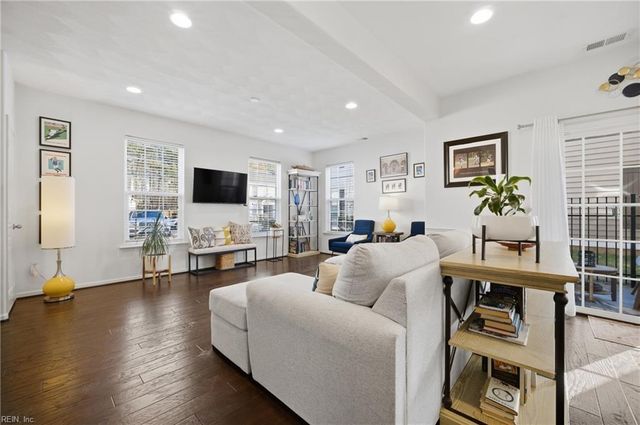 5250 Moreland ST, Suffolk, VA 23435