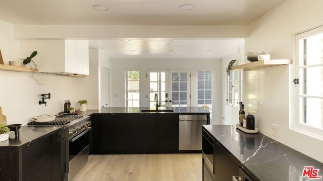 1501 New York Drive, Altadena, CA 91001