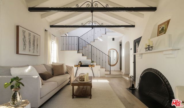 1501 New York Drive, Altadena, CA 91001