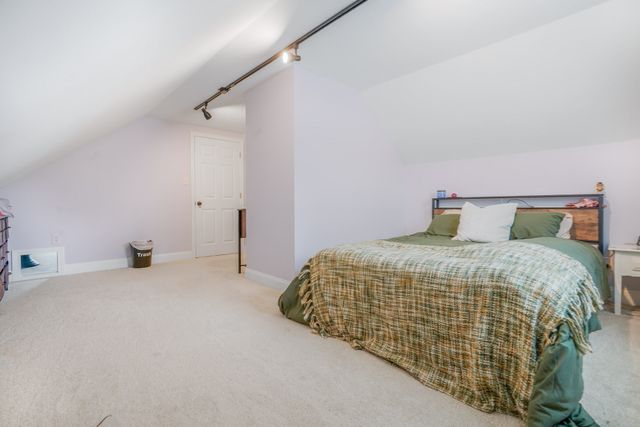 1894 Fall River Avenue, Seekonk, MA 02771