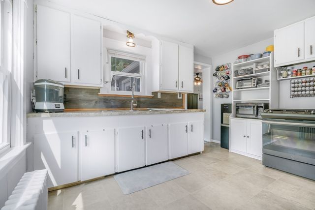 1894 Fall River Avenue, Seekonk, MA 02771