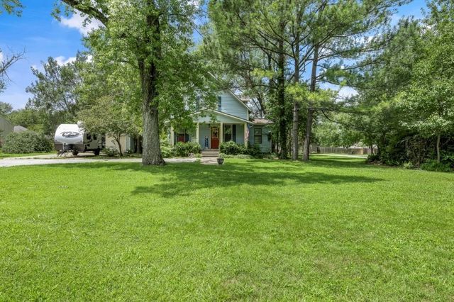1940 S Washington Street, Siloam Springs, AR 72761