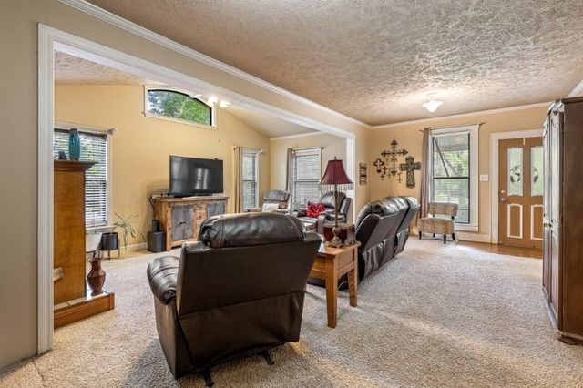 1940 S Washington Street, Siloam Springs, AR 72761