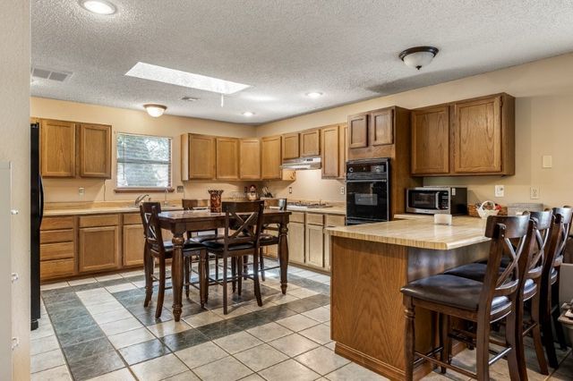 1940 S Washington Street, Siloam Springs, AR 72761