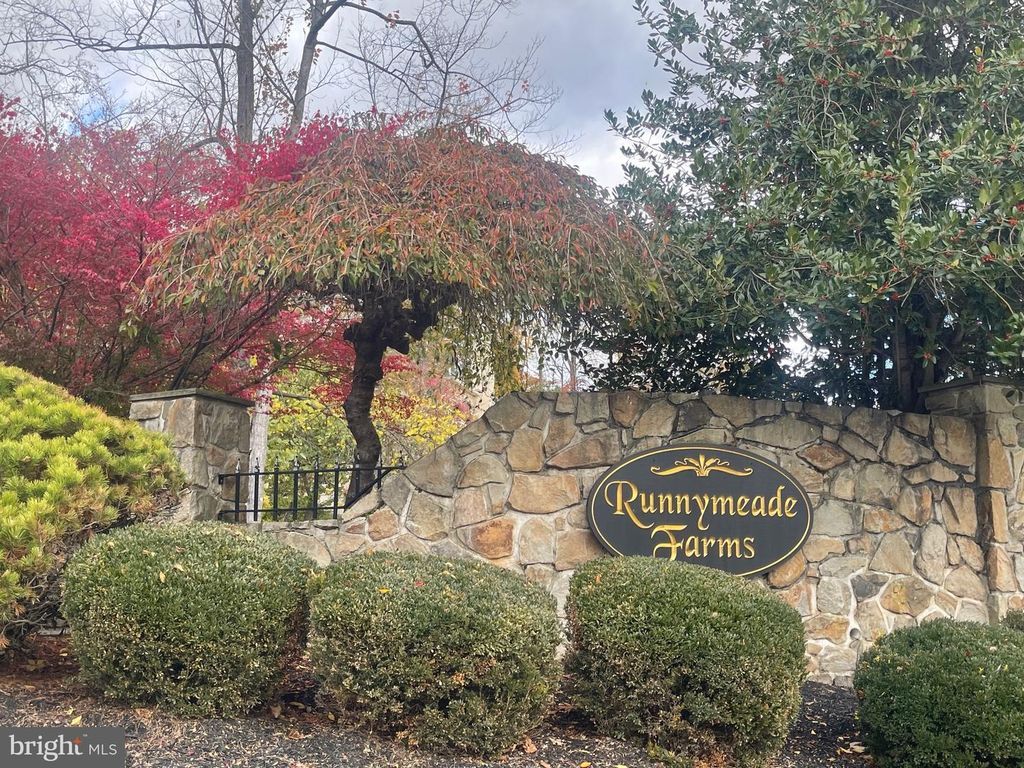 25 LANGTON LN, Newtown Square, PA 19073