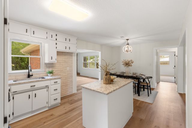 128 Bel Aire Dr, Winchester, TN 37398