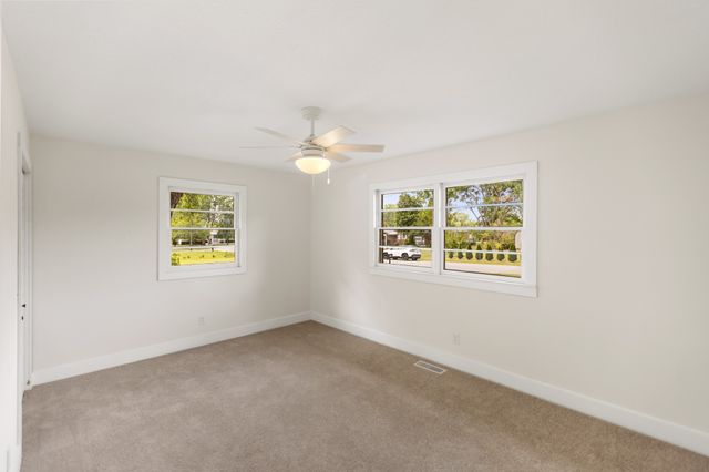 128 Bel Aire Dr, Winchester, TN 37398