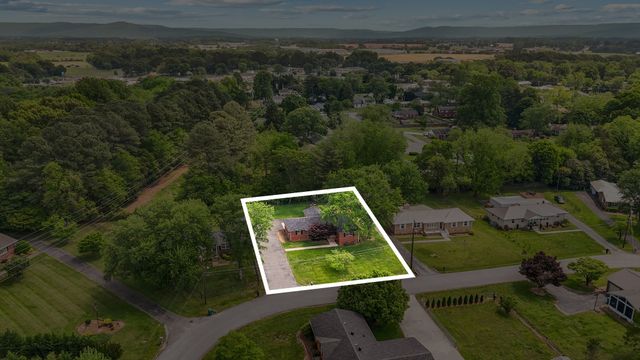 128 Bel Aire Dr, Winchester, TN 37398