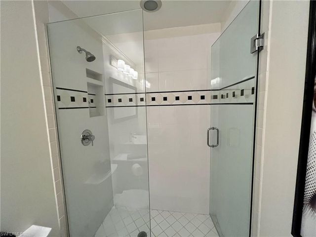 1666 Osprey AVE 203, Naples, FL 34102