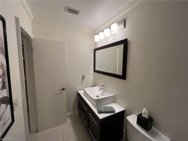 1666 Osprey AVE 203, Naples, FL 34102