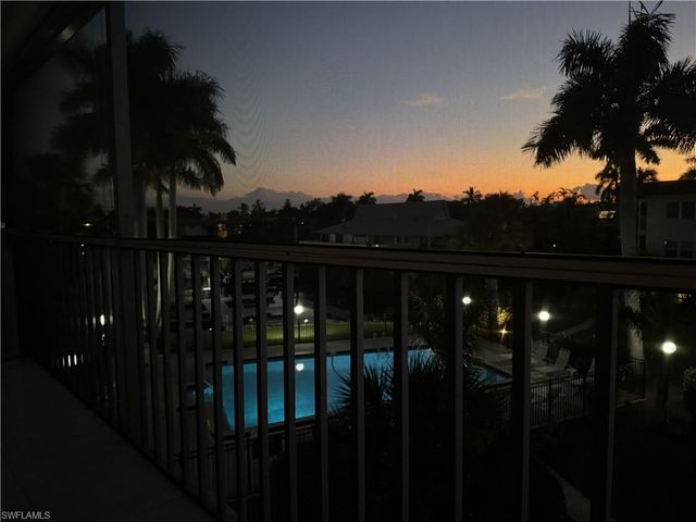 1666 Osprey AVE 203, Naples, FL 34102