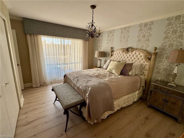 1666 Osprey AVE 203, Naples, FL 34102