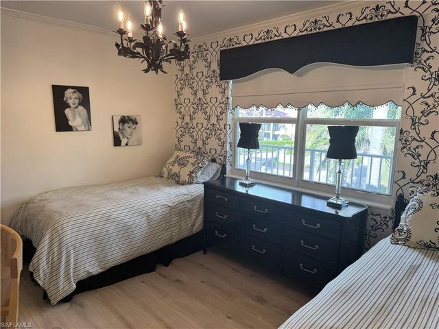 1666 Osprey AVE 203, Naples, FL 34102