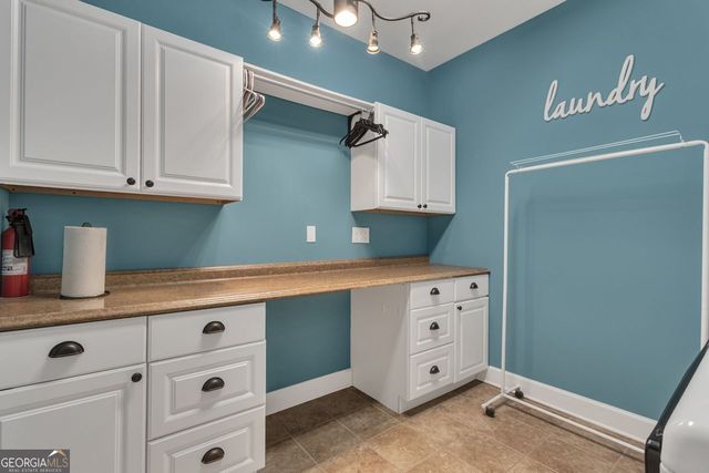 306 Whispering Pines Way, Griffin, GA 30223