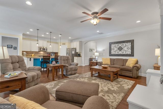 306 Whispering Pines Way, Griffin, GA 30223