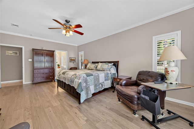 8 Alba Road, Montgomery, TX 77356