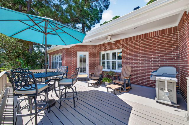 8 Alba Road, Montgomery, TX 77356