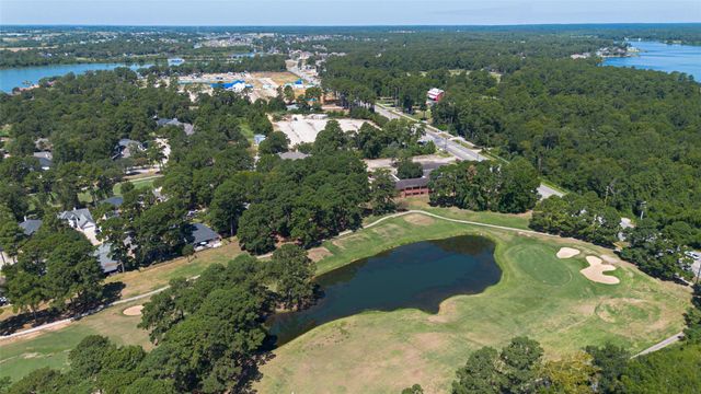 8 Alba Road, Montgomery, TX 77356