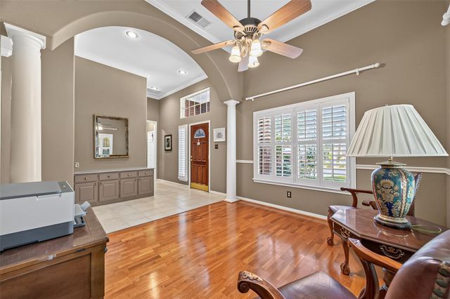 8 Alba Road, Montgomery, TX 77356