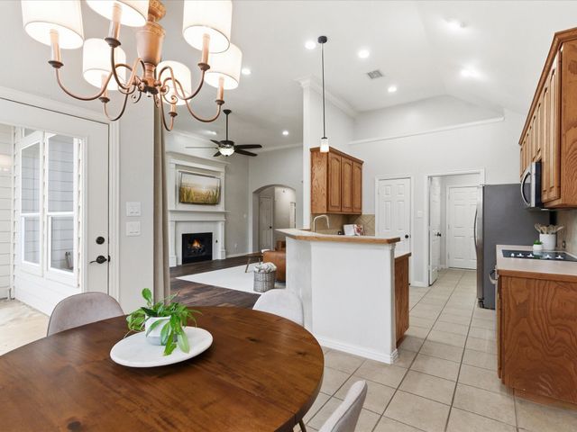 1600 Meadows Avenue, Lantana, TX 76226