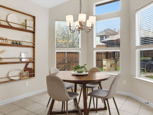 1600 Meadows Avenue, Lantana, TX 76226