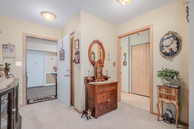 801 N Mclean Boulevard 316, Elgin, IL 60123