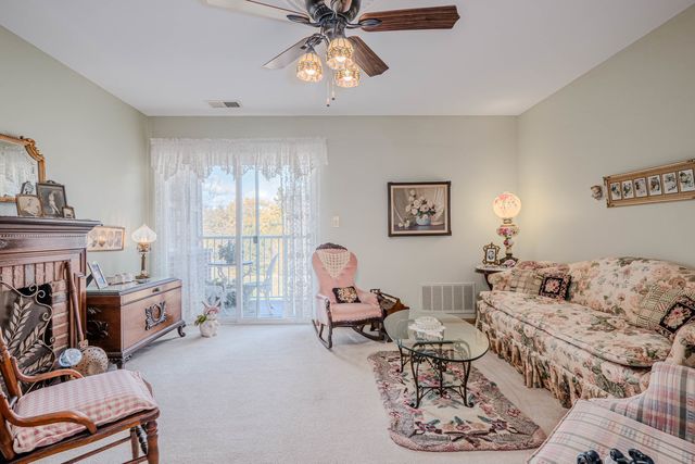 801 N Mclean Boulevard 316, Elgin, IL 60123