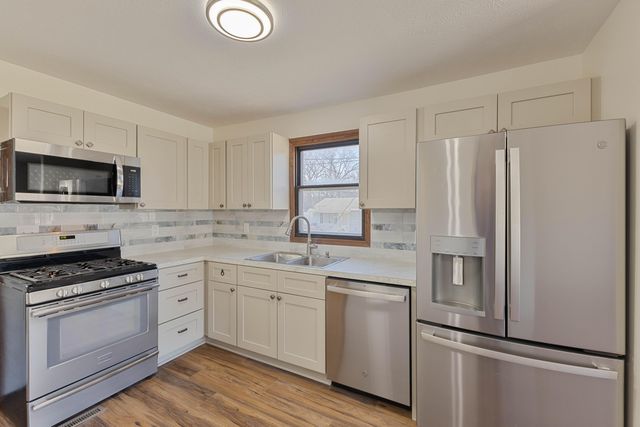 35 OPAL Drive, Council Bluffs, IA 51503