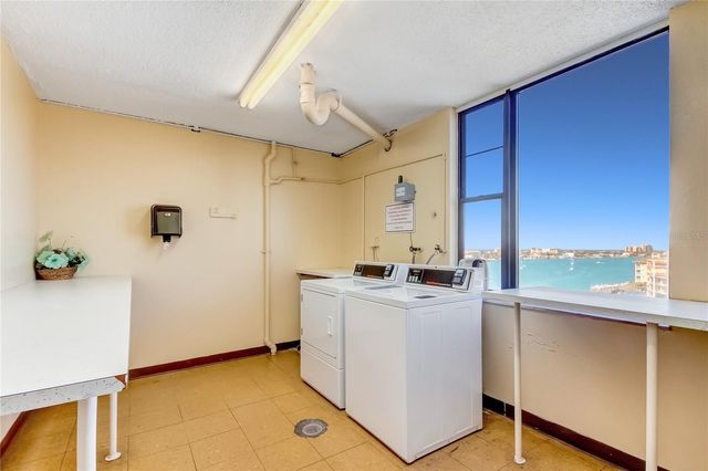 255 DOLPHIN PT POINT 603, Clearwater Beach, FL 33767
