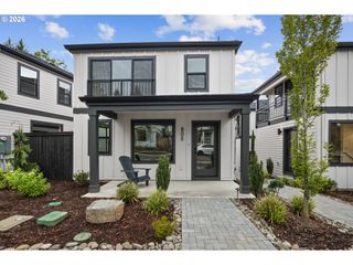 805 3rd St, Lake Oswego, OR 97034