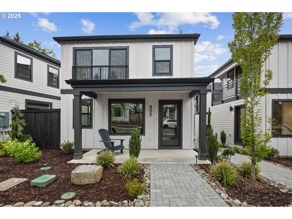 805 3rd St, Lake Oswego, OR 97034