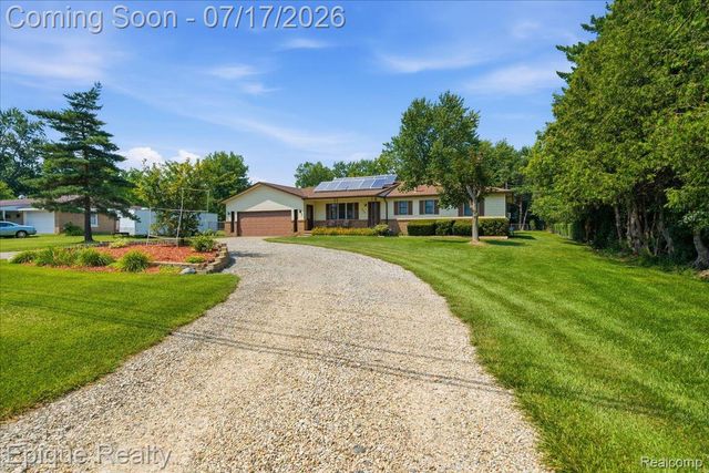 555 E Square Lake Road, Troy, MI 48085