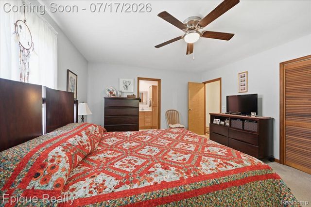 555 E Square Lake Road, Troy, MI 48085