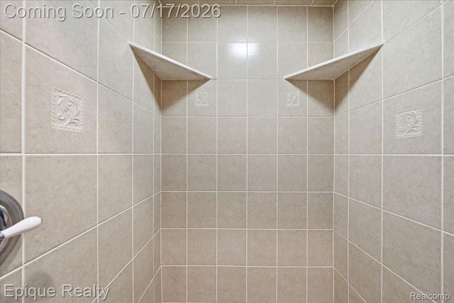 555 E Square Lake Road, Troy, MI 48085