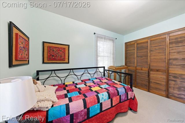 555 E Square Lake Road, Troy, MI 48085