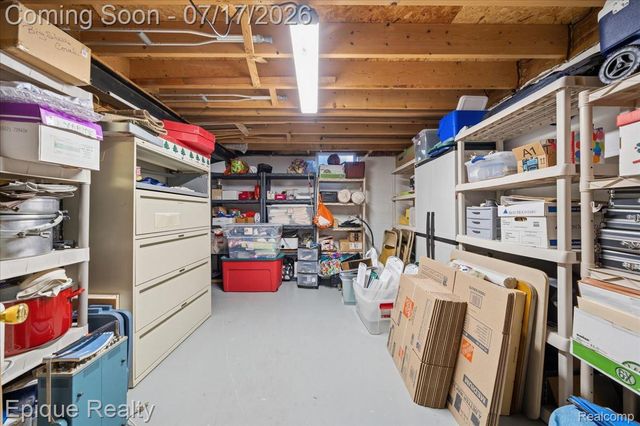 555 E Square Lake Road, Troy, MI 48085