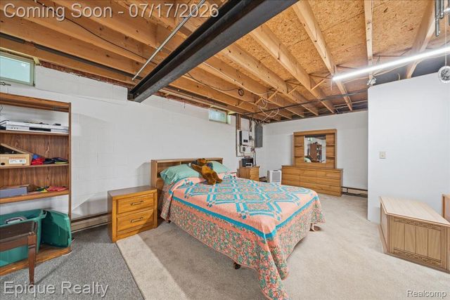555 E Square Lake Road, Troy, MI 48085