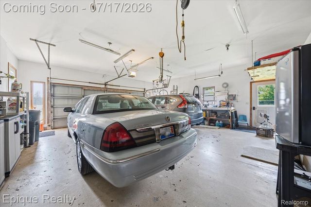 555 E Square Lake Road, Troy, MI 48085