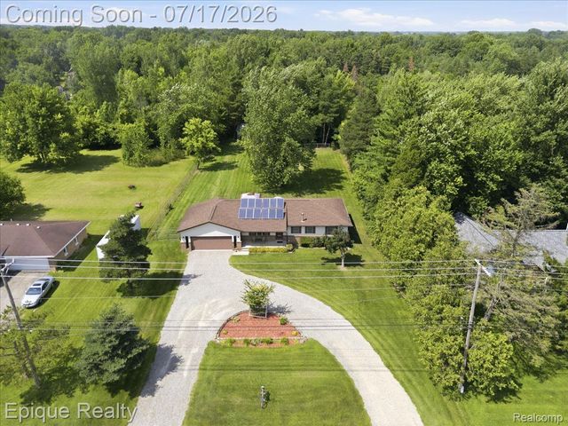 555 E Square Lake Road, Troy, MI 48085