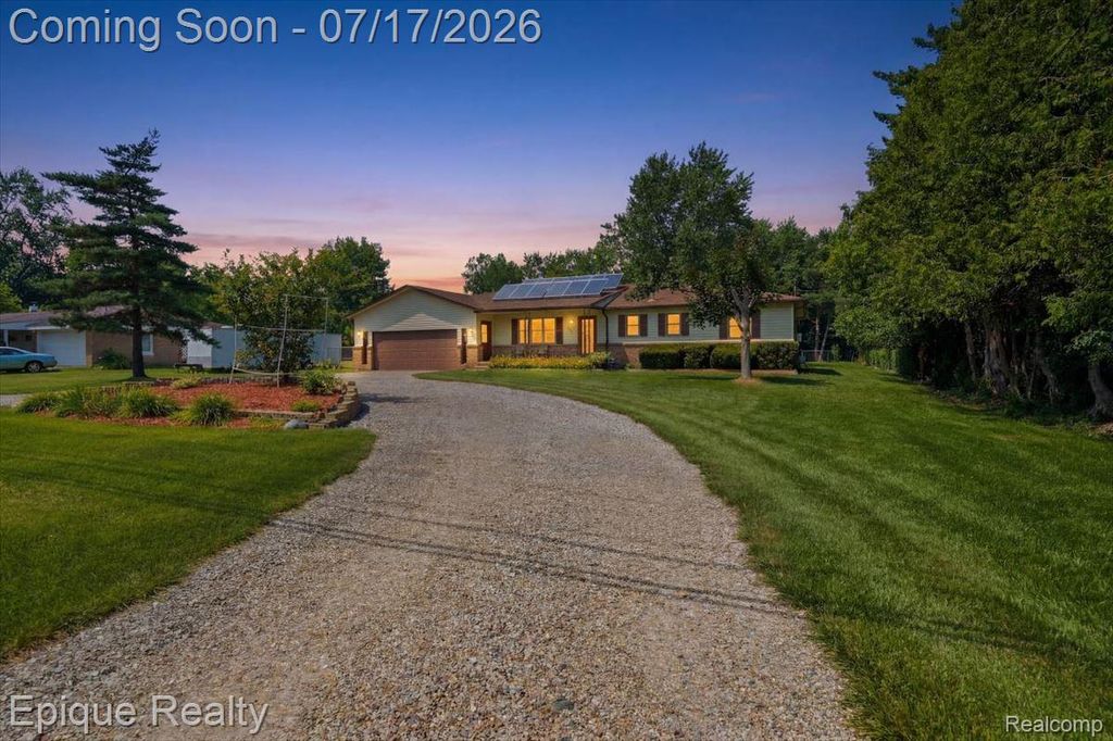 555 E Square Lake Road, Troy, MI 48085