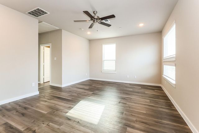 357 N Centro Circle, Shenandoah, TX 77385