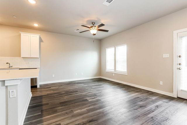 357 N Centro Circle, Shenandoah, TX 77385