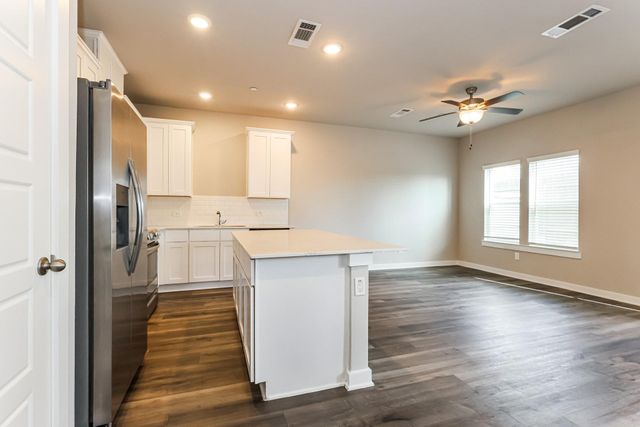 357 N Centro Circle, Shenandoah, TX 77385