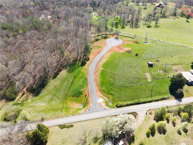 19 White Oak Court, Cleveland, GA 30528