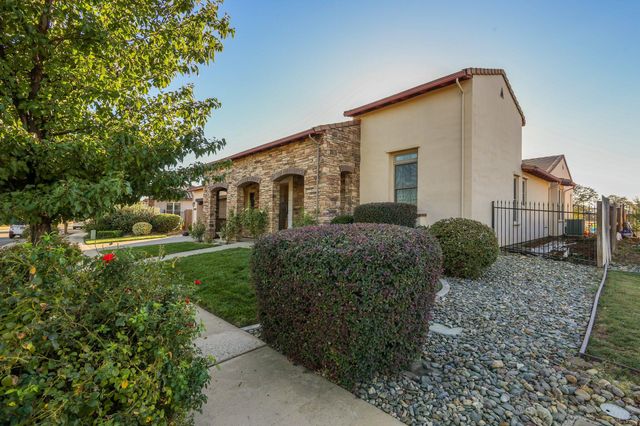 20284 Domaine Place, Anderson, CA 96007