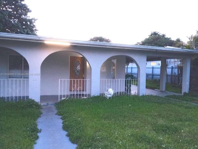 14760 Tyler St, Miami, FL 33176